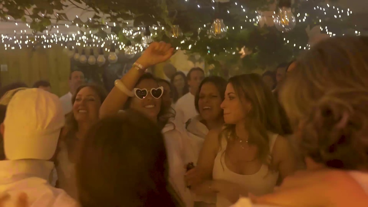 Laura - La Cabane du Golf, Longchamp - 2026, teaser vidéo, Drop Music