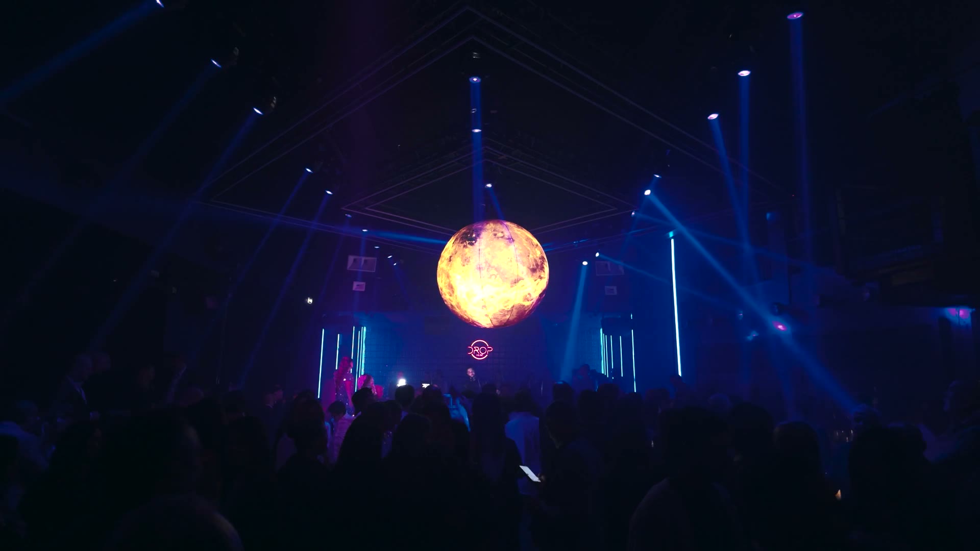 DJ vue de loin format club, vidéo live, Drop Music